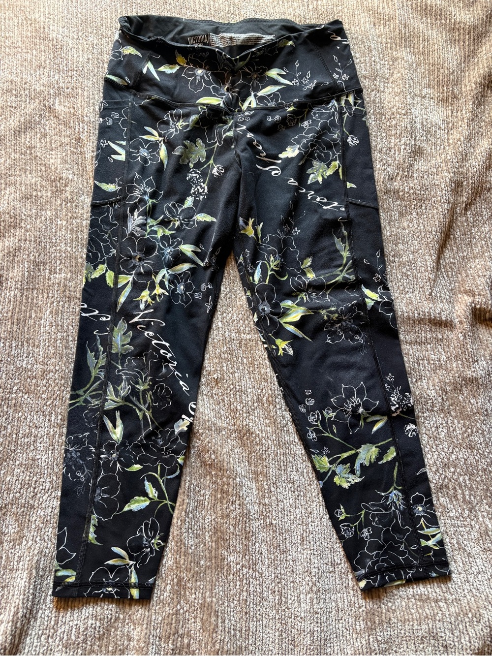 Victoria’s Secret Floral Print Knockout Ankle Tight